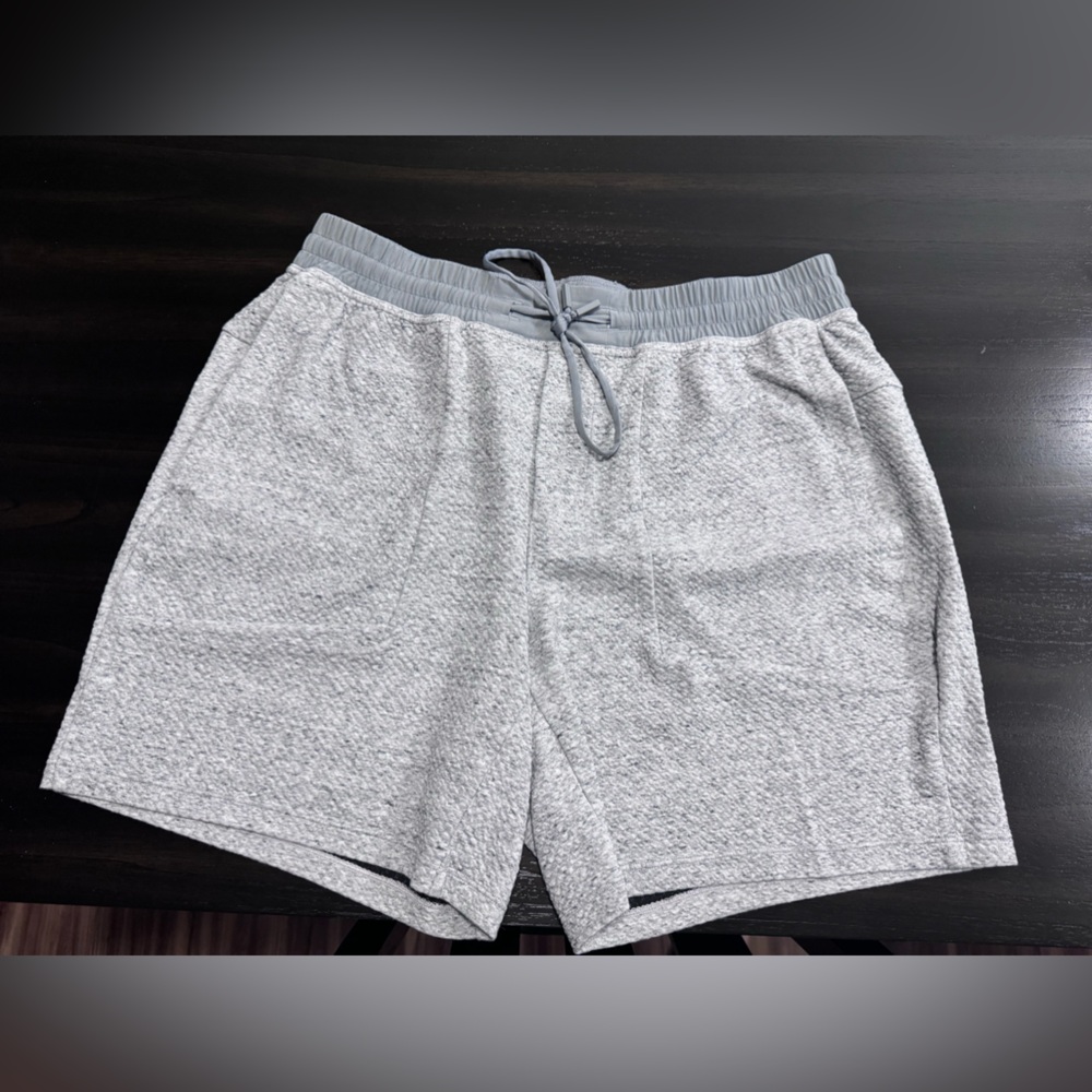 Lululemon Men’s XL Sweat Short